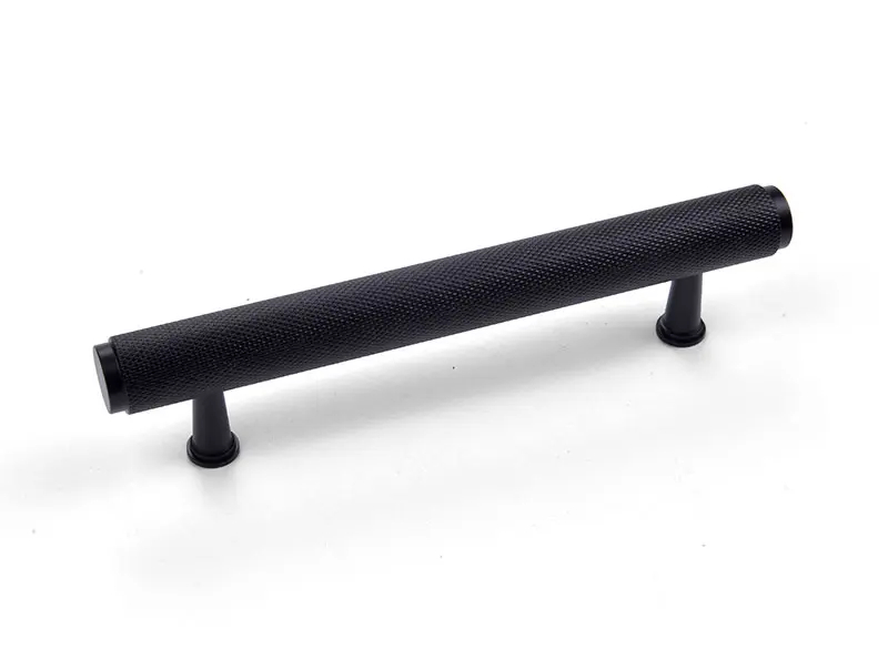 Tirador de Aluminio Tubular Negro 13 cm