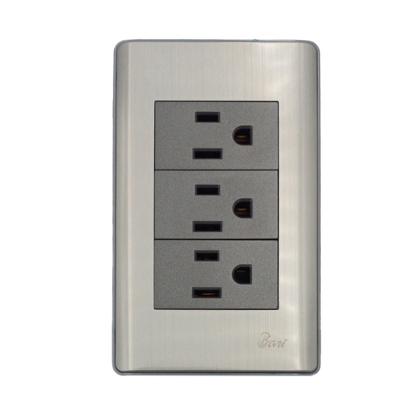 Toma Corriente Triple con tierra Serie Metallo